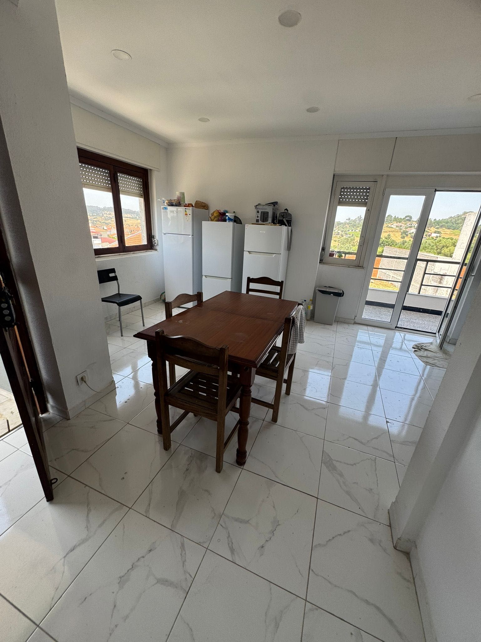Quarto para arrendar em moradia Azambuja