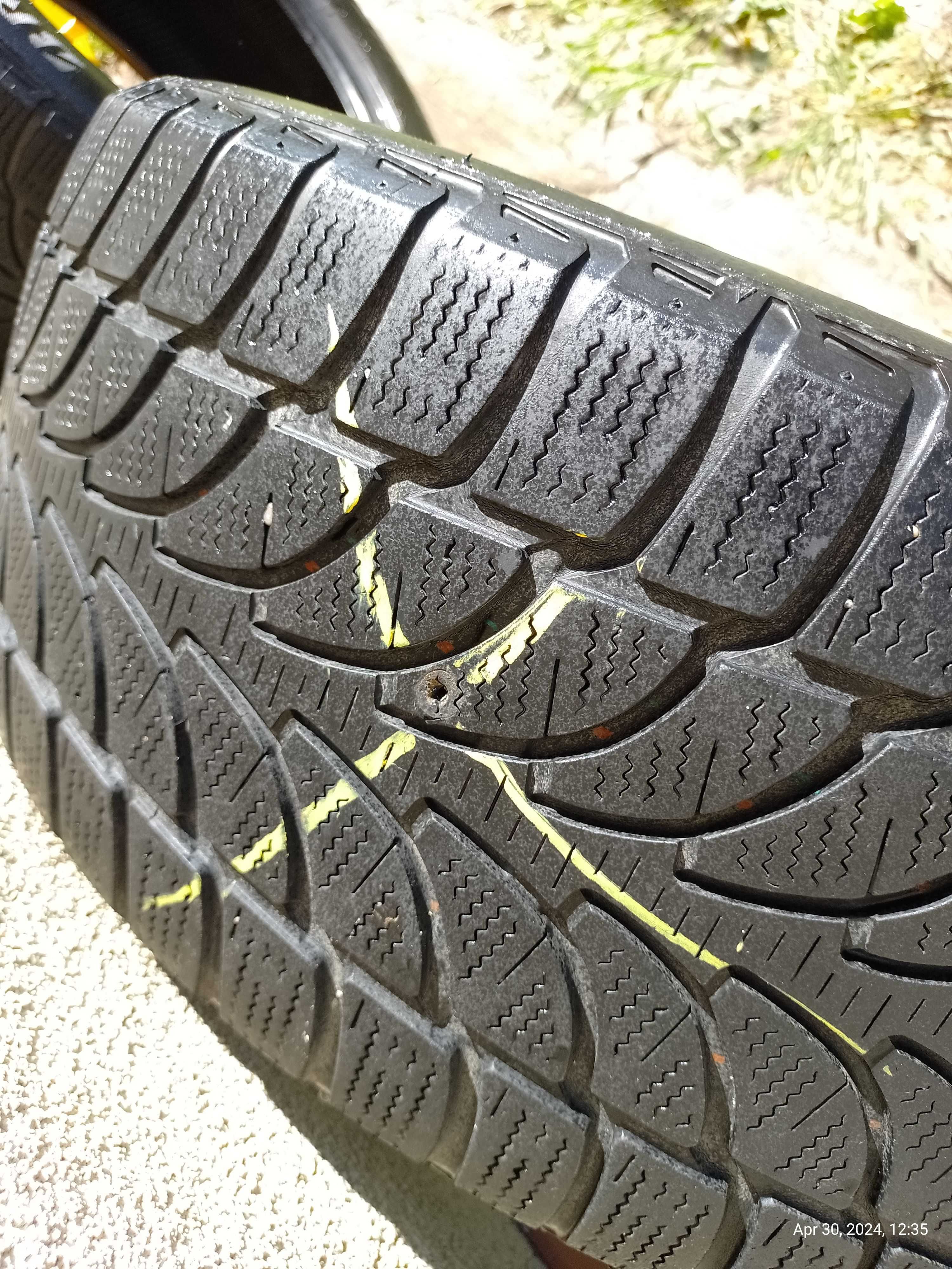 bridgestone blizzak suv 235/55/18 zima