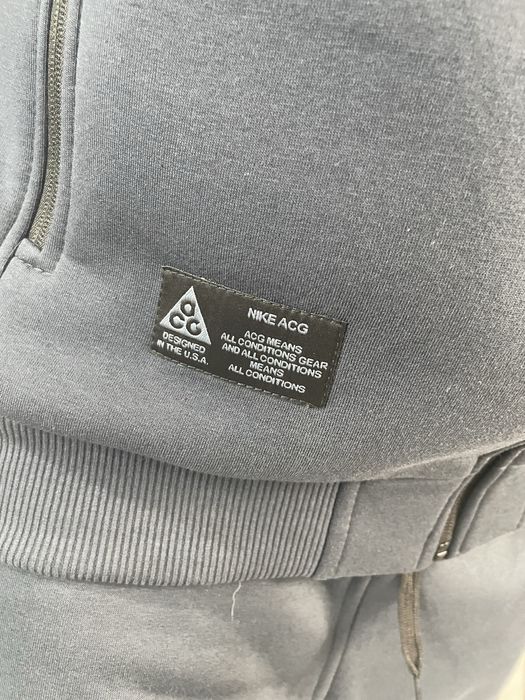 Мужской спортивный костюм на флисе в цвете графит