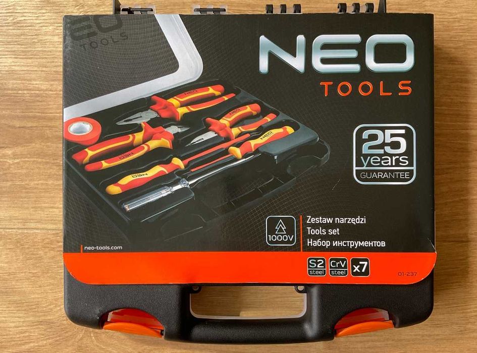 Zestaw szczypiec i wkrętaków 1000 V 7 sztuk NEO TOOLS 01-237
