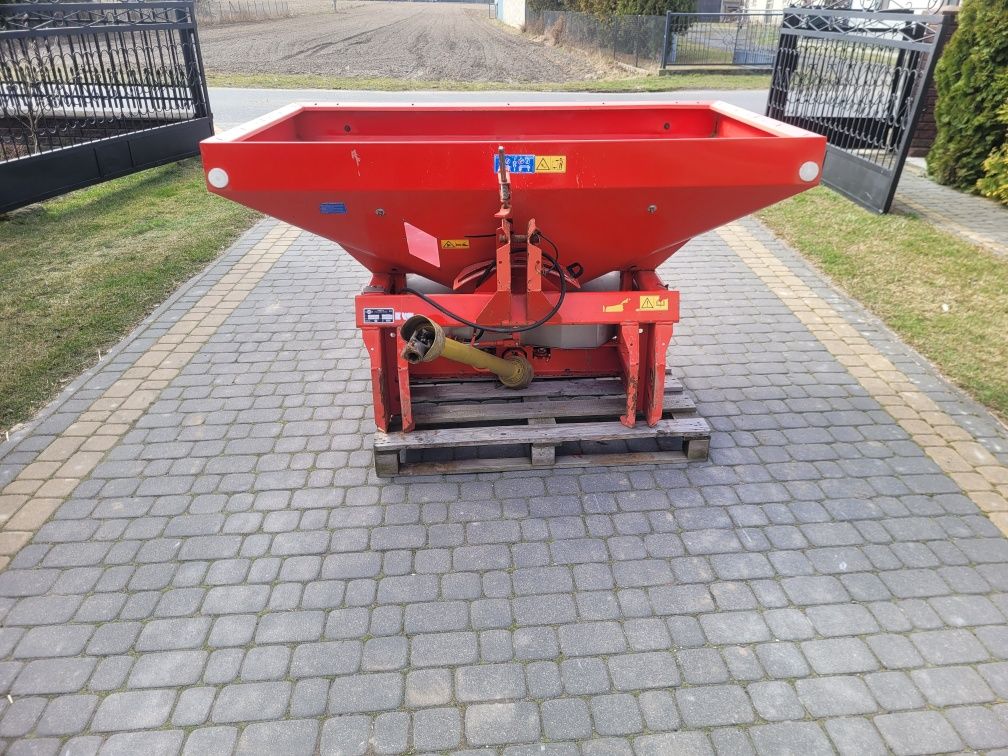 Rozsiewacz Kuhn MDS 935 M, w oryginale, stan bdb!