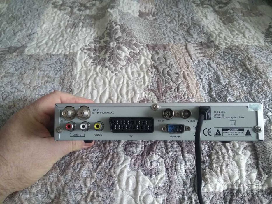 Два супутникових ресивера Digital Box 4100C