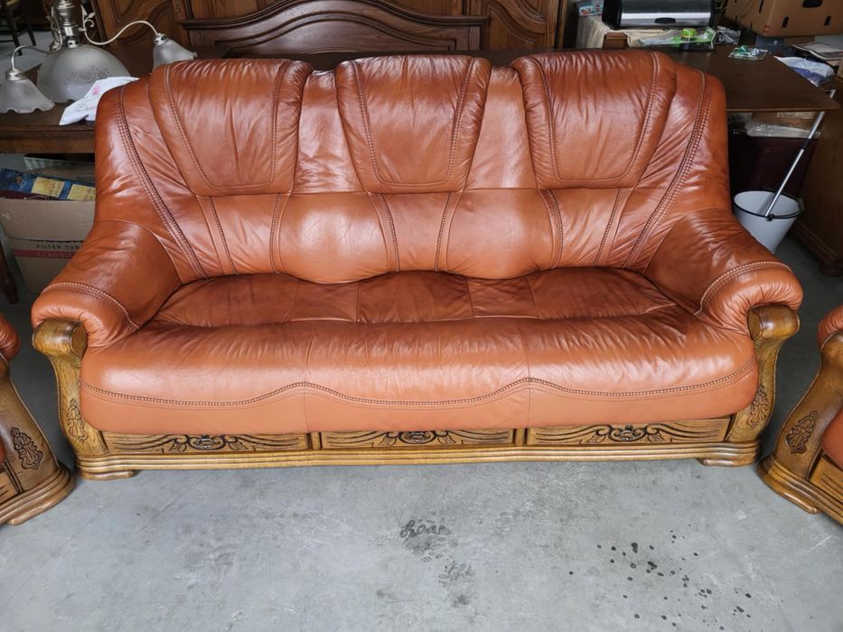 Wypoczynek ze skóry na dębowym stelażu z szufladami 3+1+1