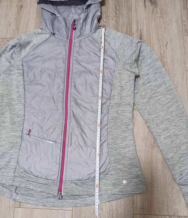 Спортивна кофта ESSENTIALS Німеччина 48 розміру з длинним рукавом