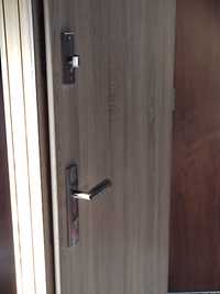 Drzwi wewnętrzne drewniane 80