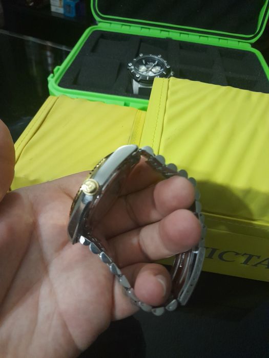 Relógio invicta original prata com dourado na caixa