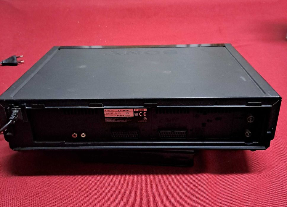 VHS Sony SLV SE 70 - a funcionar