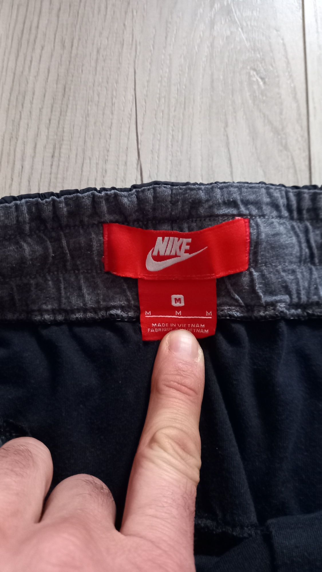 Продам шорты Nike.