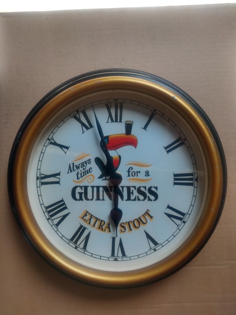Zegar Guinness , stary zegar , vintage