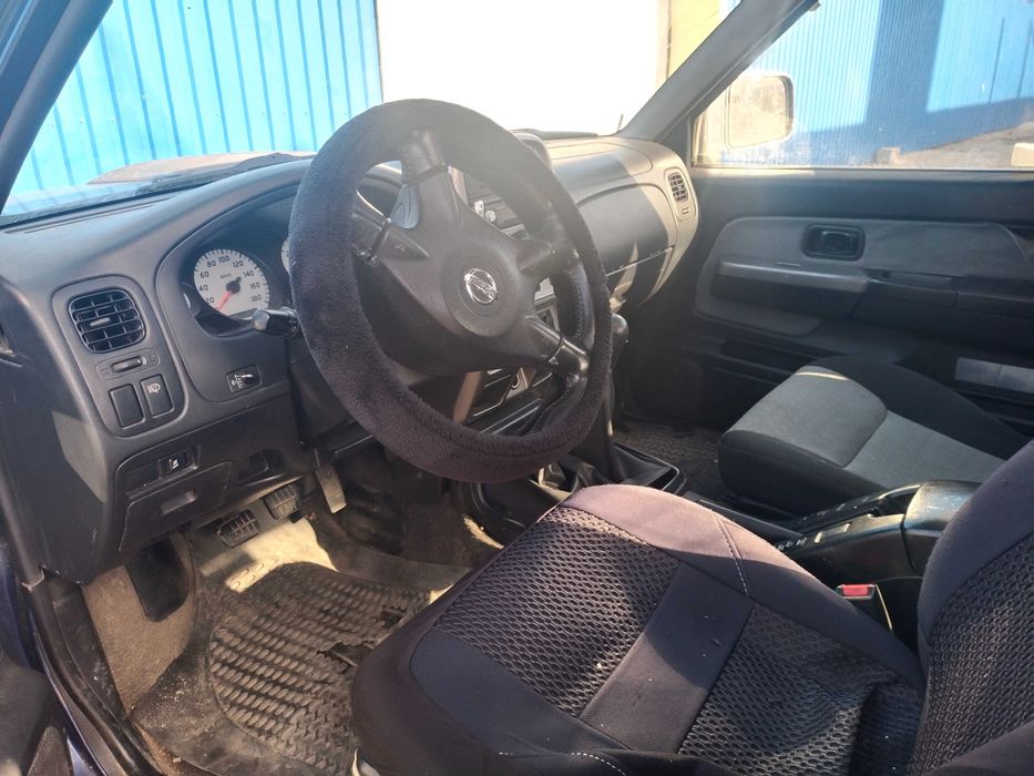 Nissan navara 4×4