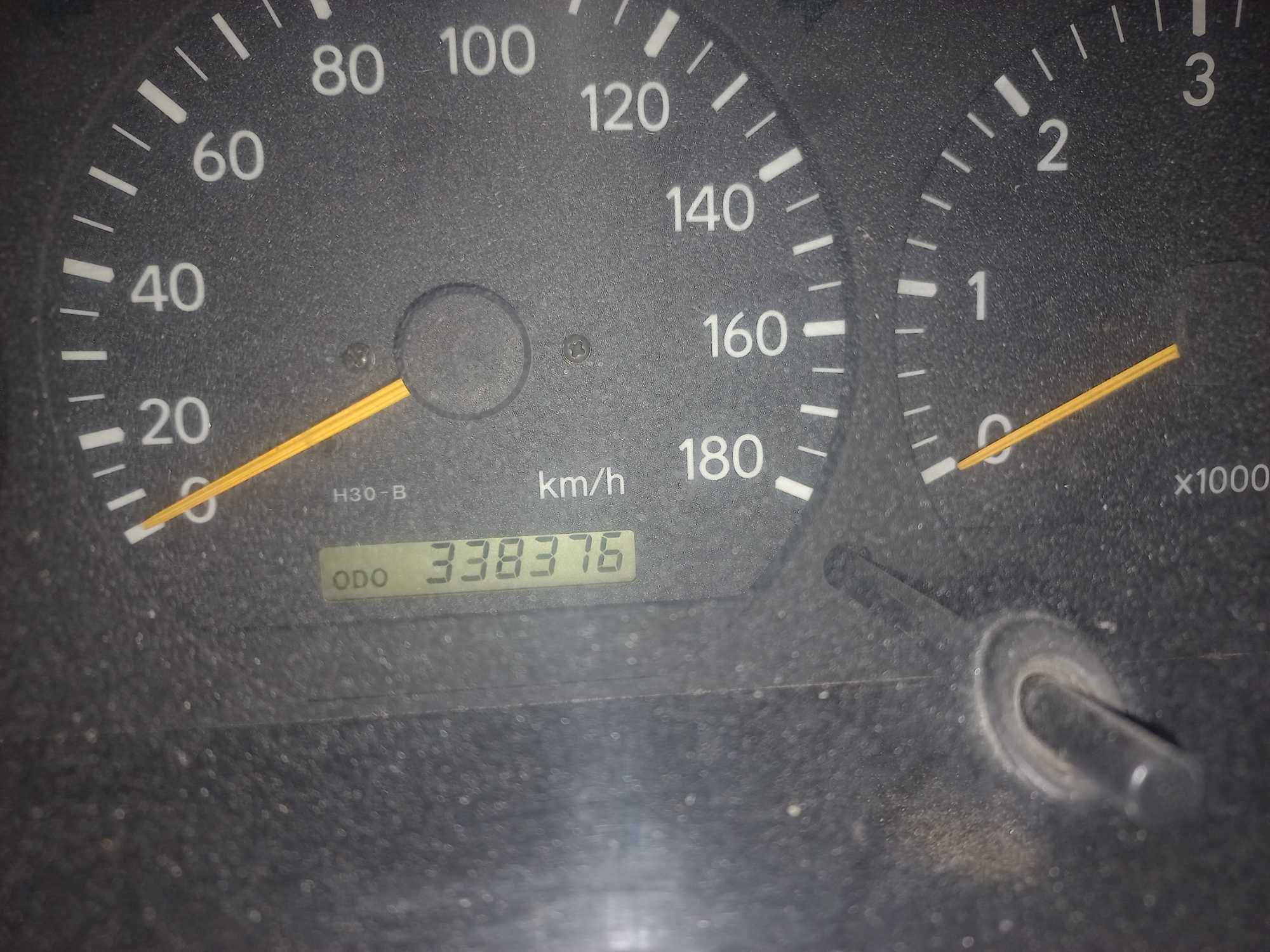 Toyota hiace 2004