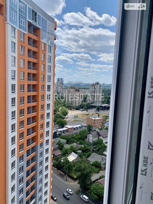 Продам 3к видову квартиру в ЖК Каховський Лівобережна