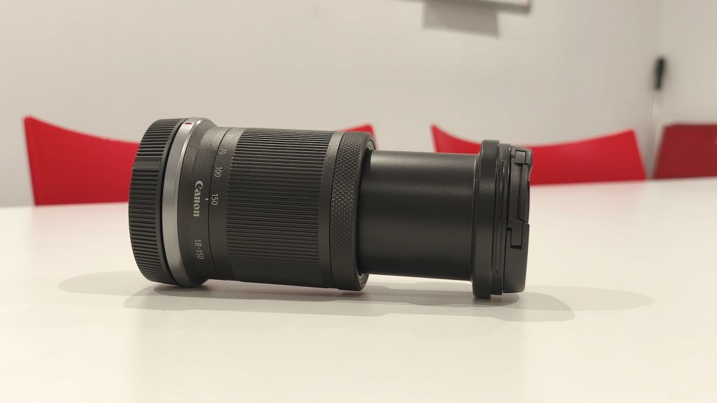 Objetiva Canon 18-150mm f3.5-6.3  RF