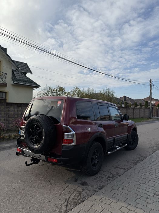 Mitsubishi pajero 3.5газ/бенз Повний Привід