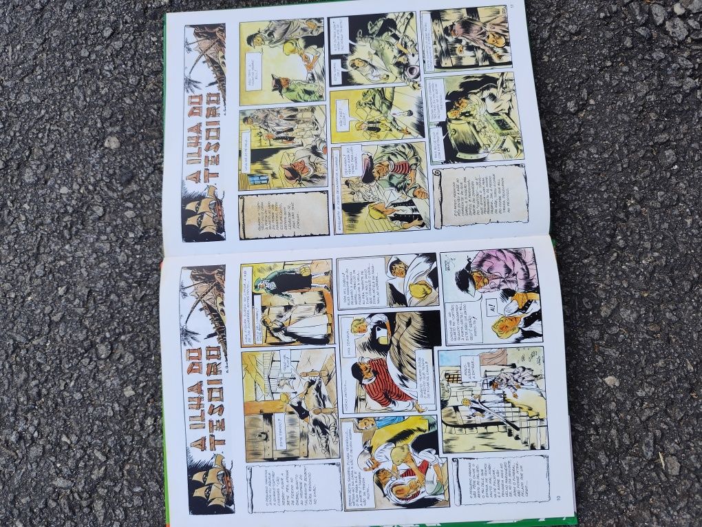 Livro de banda desenhada