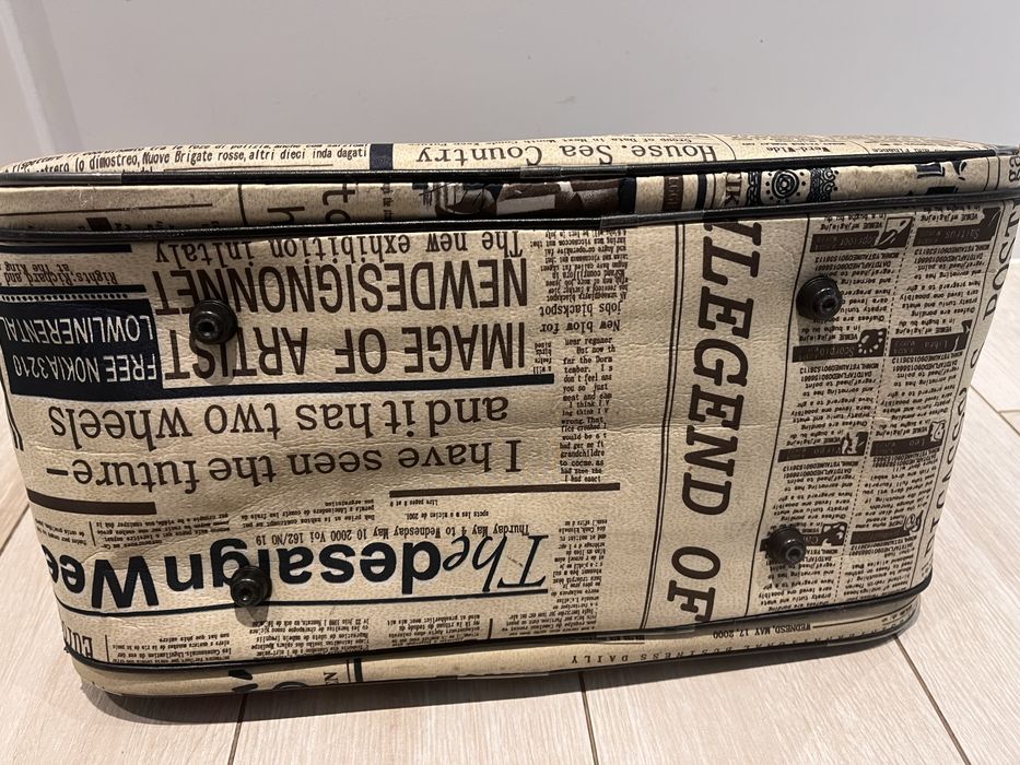 Torba podróżna, print -gazety, tworzywo sztuczne.