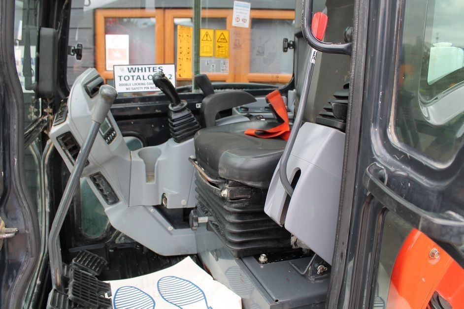 Екскаватор KUBOTA U48-4