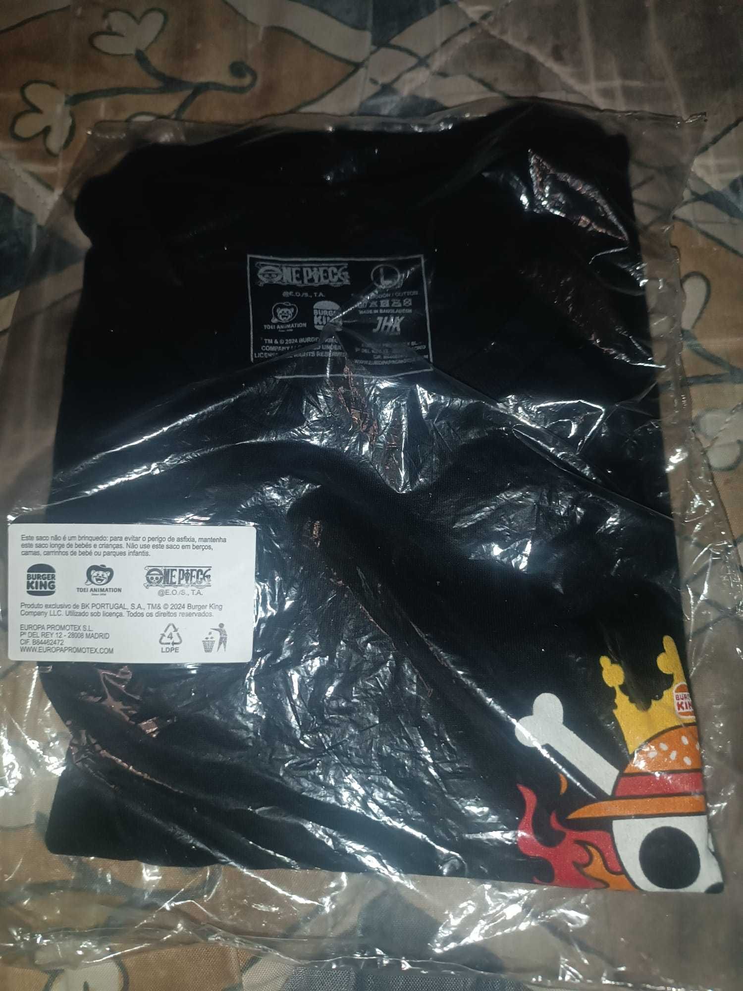 T-shirt One Piece edição exclusiva burger king (NOVA)