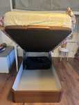 Cama box com excelente colchao sem uso