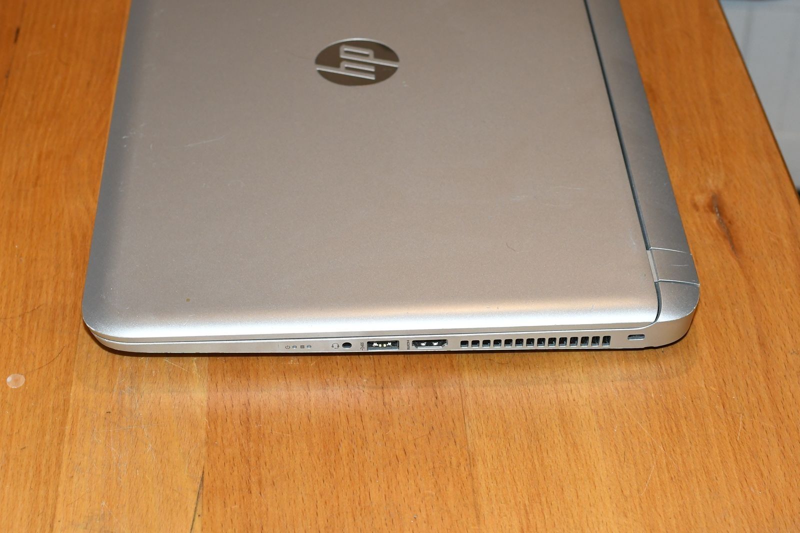 HP Pavilion AMD A10 Extrime  4x 2ghz / 8gb / 128ssd 15,6" super szybki