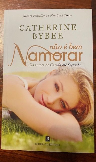 Vendo livro “Não é bem namorar”, Catherine Bybee