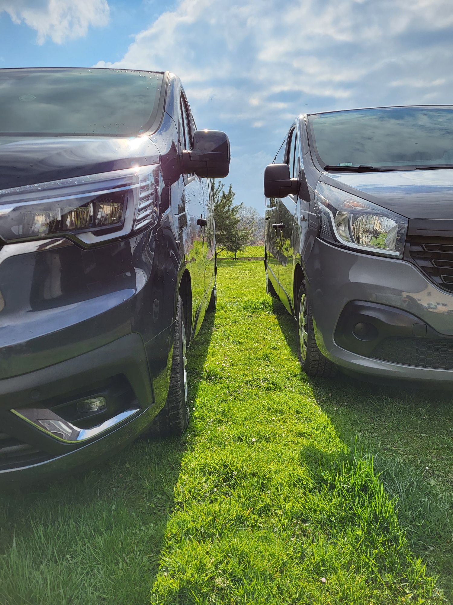 Wypożyczalnia busów busa 9 osobowego Renault Trafic Wynajem Oświecim