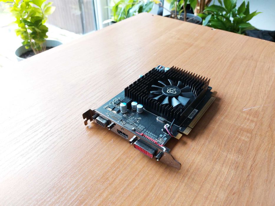 Karta graficzna XFX Radeon HD 6570 1GB