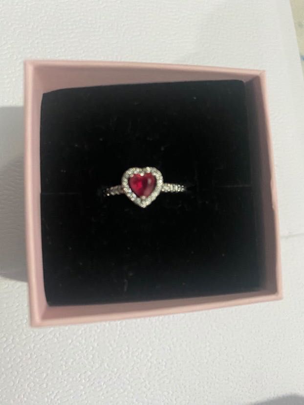 Anel de coração Pandora 20€