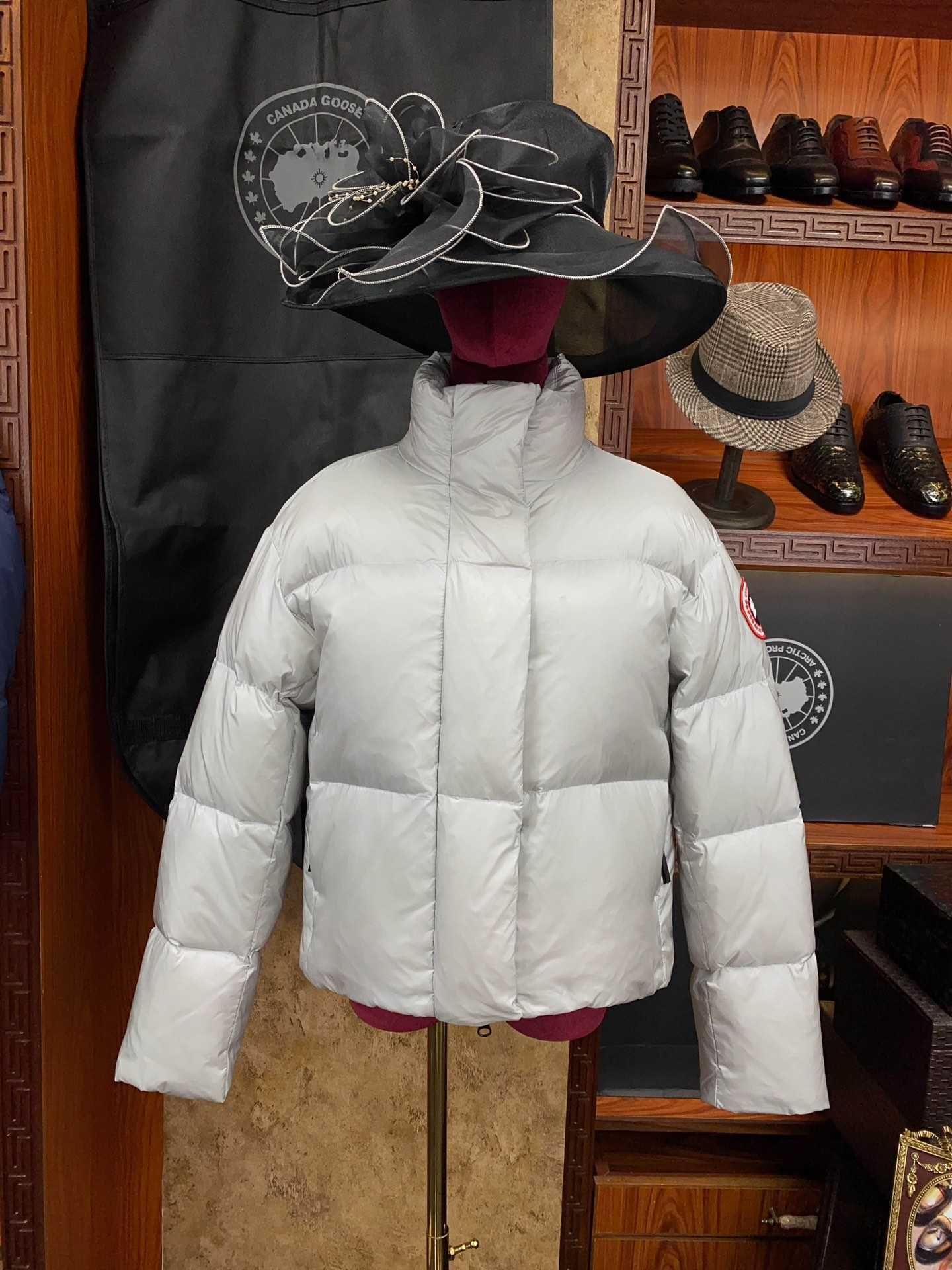 Canada Goose Cypress Krótki strój z piórem Srebrno-szary