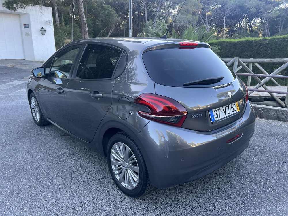 Peugeot  208 1.2 Signature 83cv Nacional 1 dono