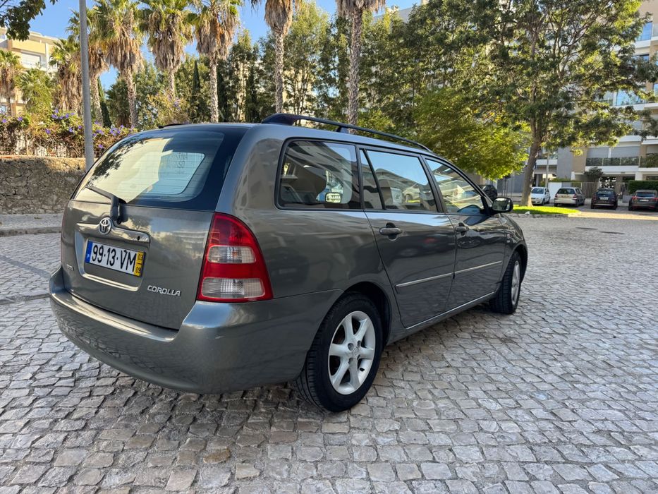 Toyota Corolla SW 1.4 VVT-i gasolina 97 cv Nacional !