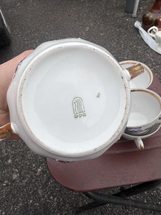 Чашки Кремгес молочник  сахарница