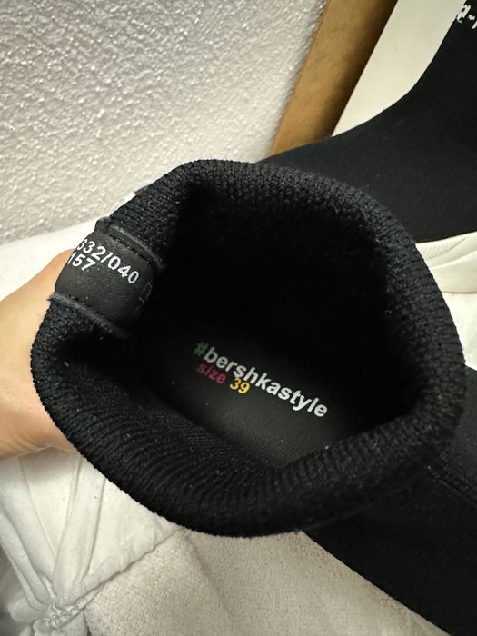 Tenis Bota tipo meia Bershka