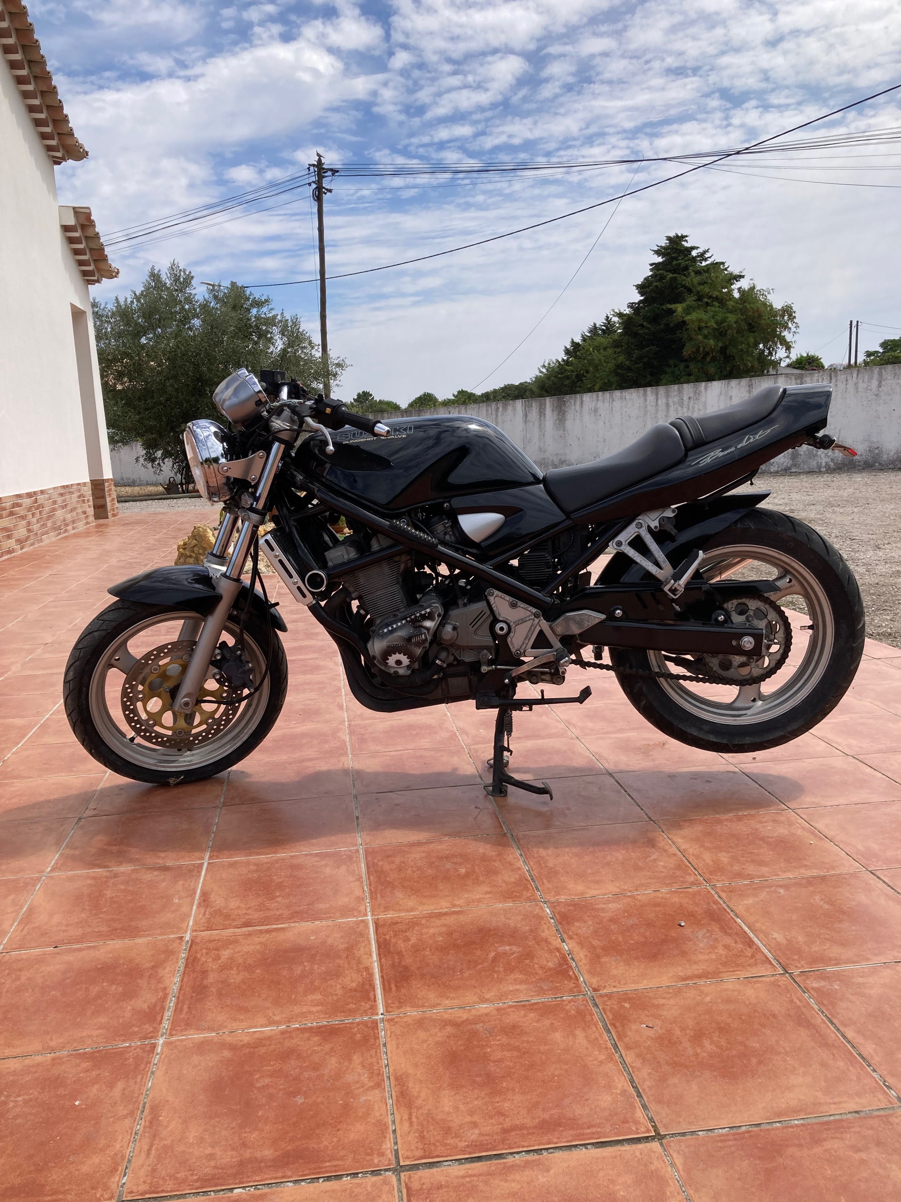 Suzuki Bandit 400