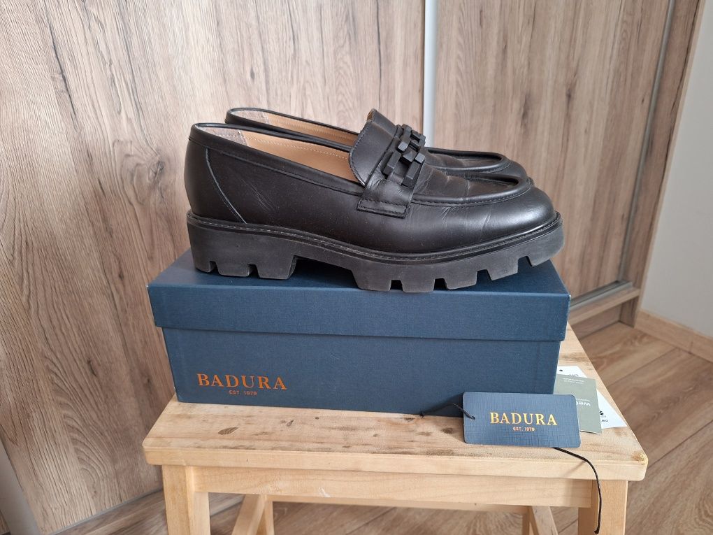 Buty obuwie mokasyny czarne skórzane damskie Badura 42