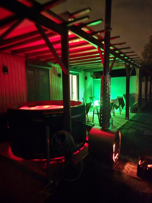 Domek wynajem z sauna jacuzzi ogniskiem najczystsze jezioro Polski