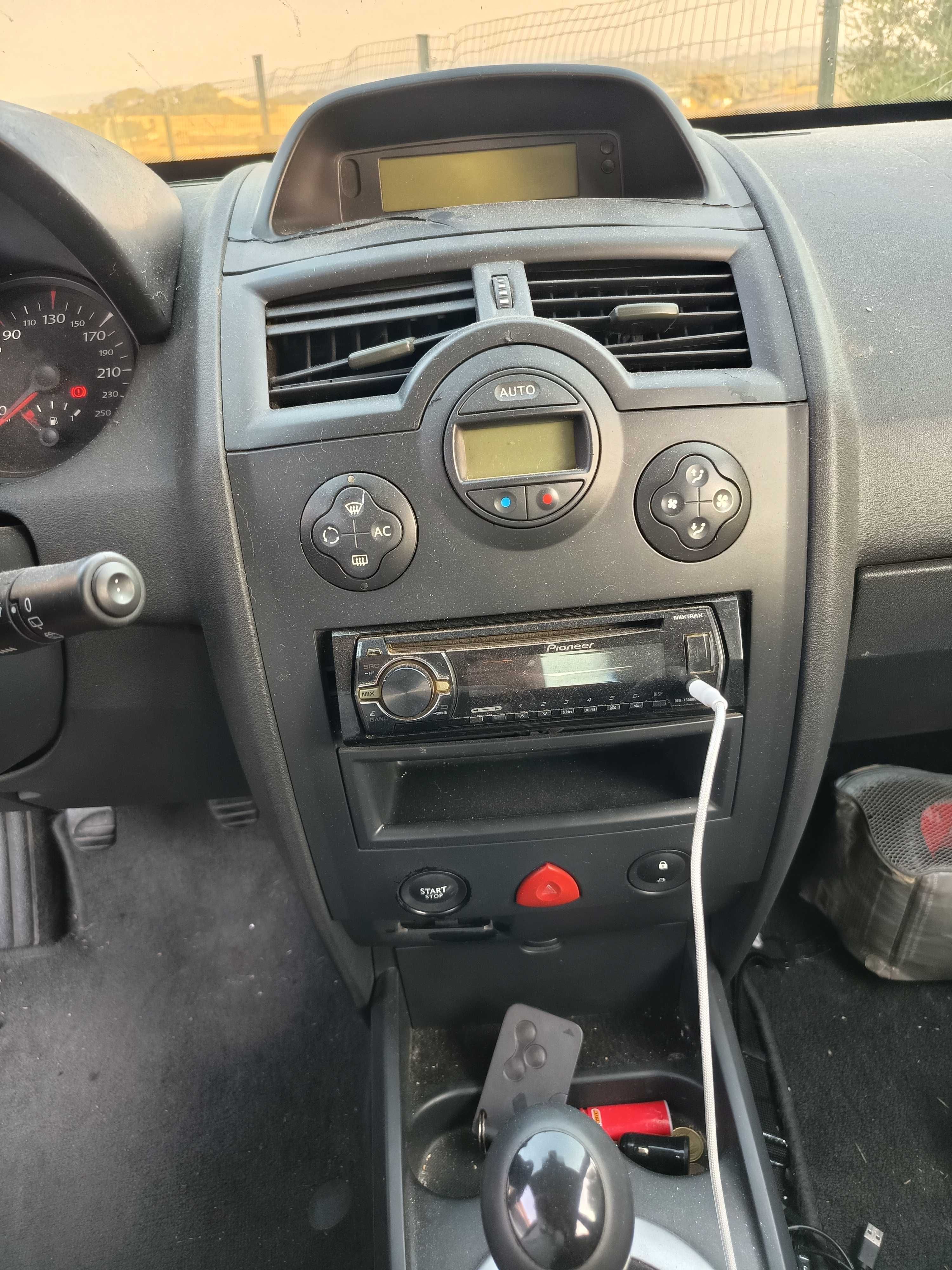 Carro Megane 2  2006