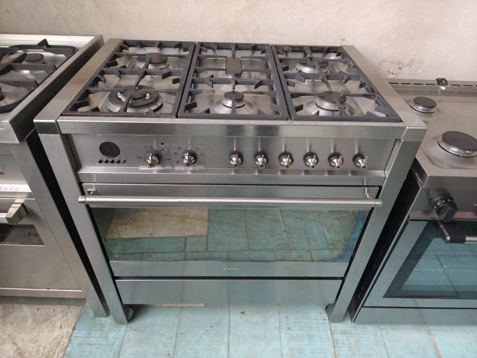 Професійна газова плита Smeg