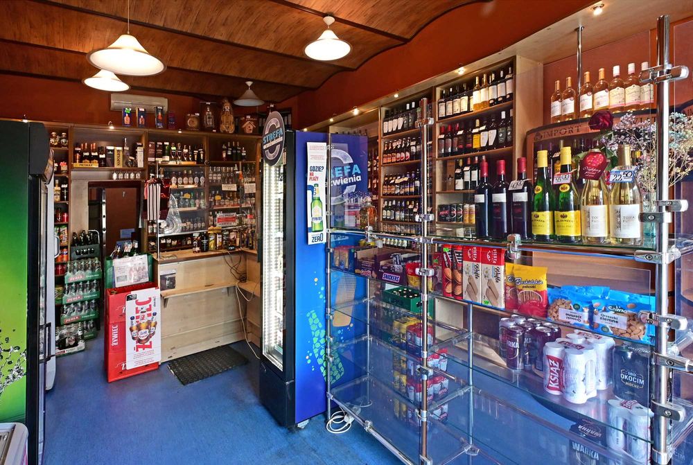 Sprzedam 42 m2 lokal handlowy przy Placu Barlickiego, Zielony Rynek