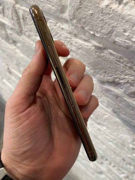 iphone 11 pro gold 64gb не вмикається на запчастини екран корпус