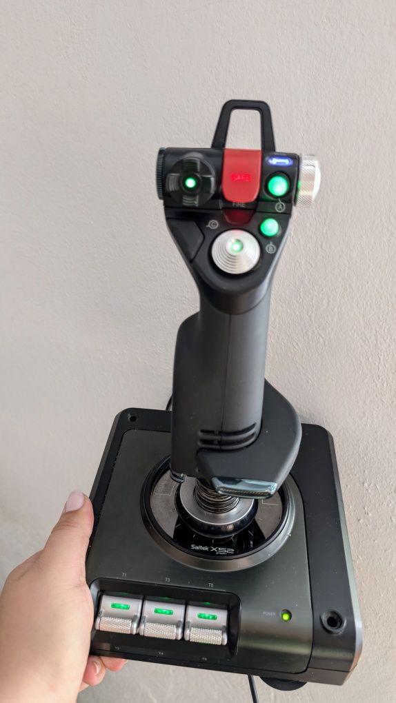 Saitek X52 Pro Flight Control System Hotas Joystick Symulator Lotu BDB