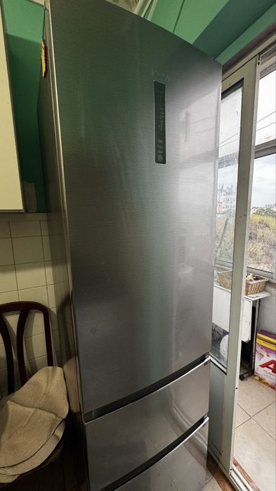 Frigorífico impecável a funcionar