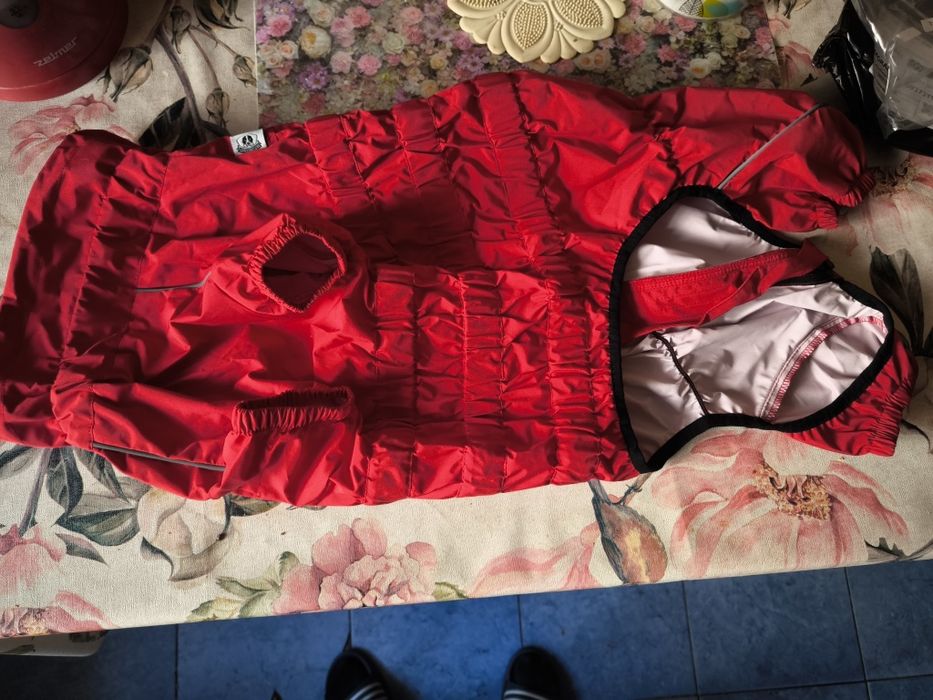 Дощовик, попона накидка водостійка ( червоний колір)