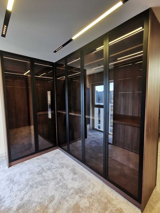 Meble na wymiar. Kuchnie, szafy, meble łazienkowe