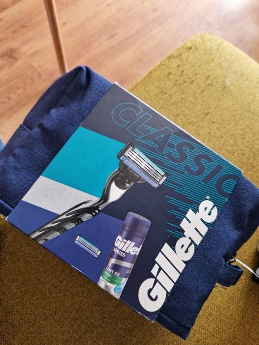 Zestaw Gillette dla mężczyzn z kosmetyczką dzień taty