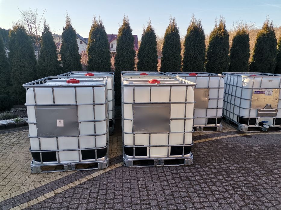 Zbiornik mauzer 1000 litrów czysty jak nowy na metalowej podstawie