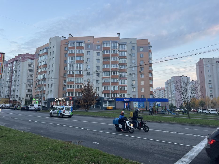 Продаж 3 кімнатної квартири в Центрі Поділля