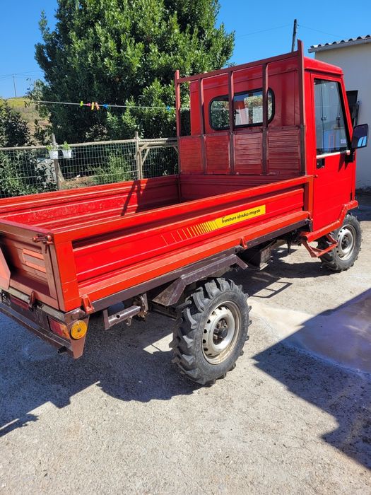 Trator carro Futura motor com 26 cavalos