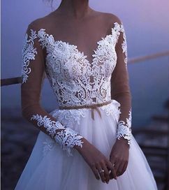 Piękna ślubna sukienka