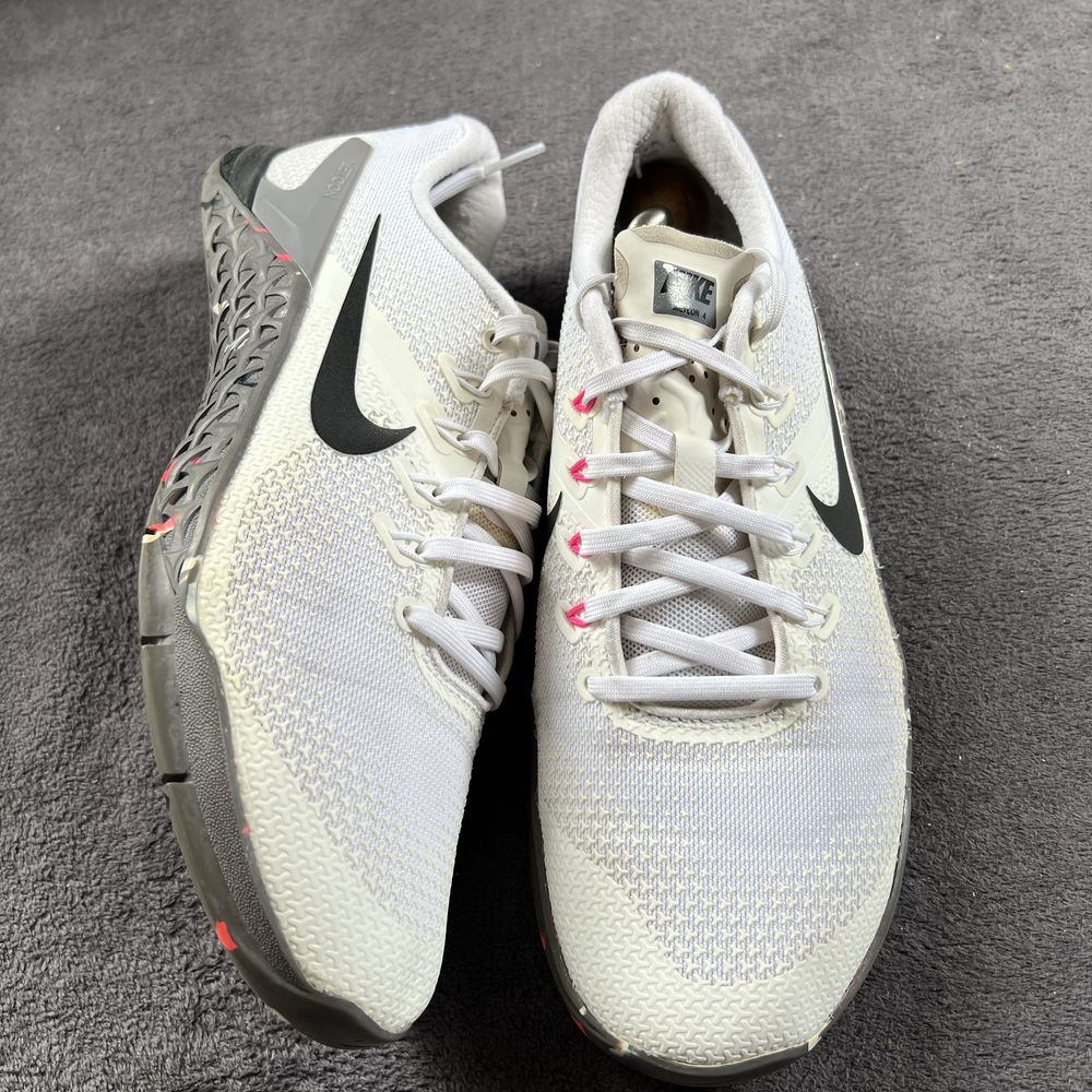Жіночі кросівки Nike metcon 4. P. 40,5.